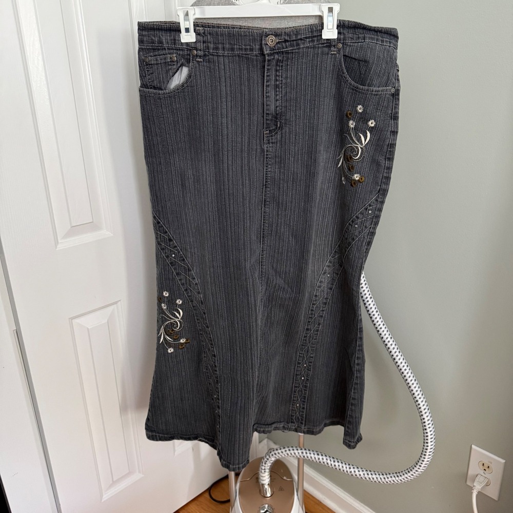 CAL Fashion Denim Maxi Skirt 40 Gray Embroidered Rhinestone Y2K Boho Western